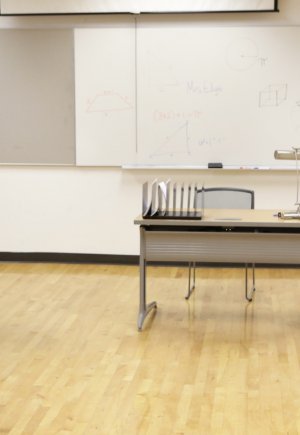 Учитель с красивой попкой соблазнил в копировальной комнате на долгий трах с большим членом картинка 1